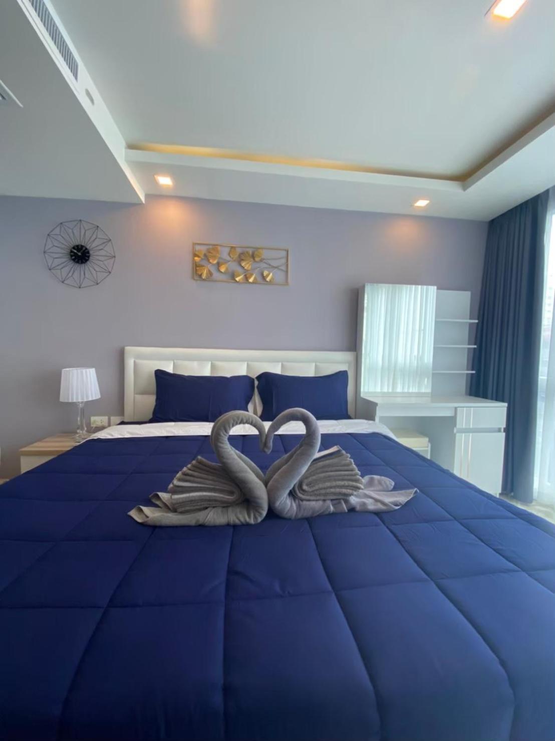 Grand Avenue Suites X Monthstayz Thailand Pattaya Bagian luar foto
