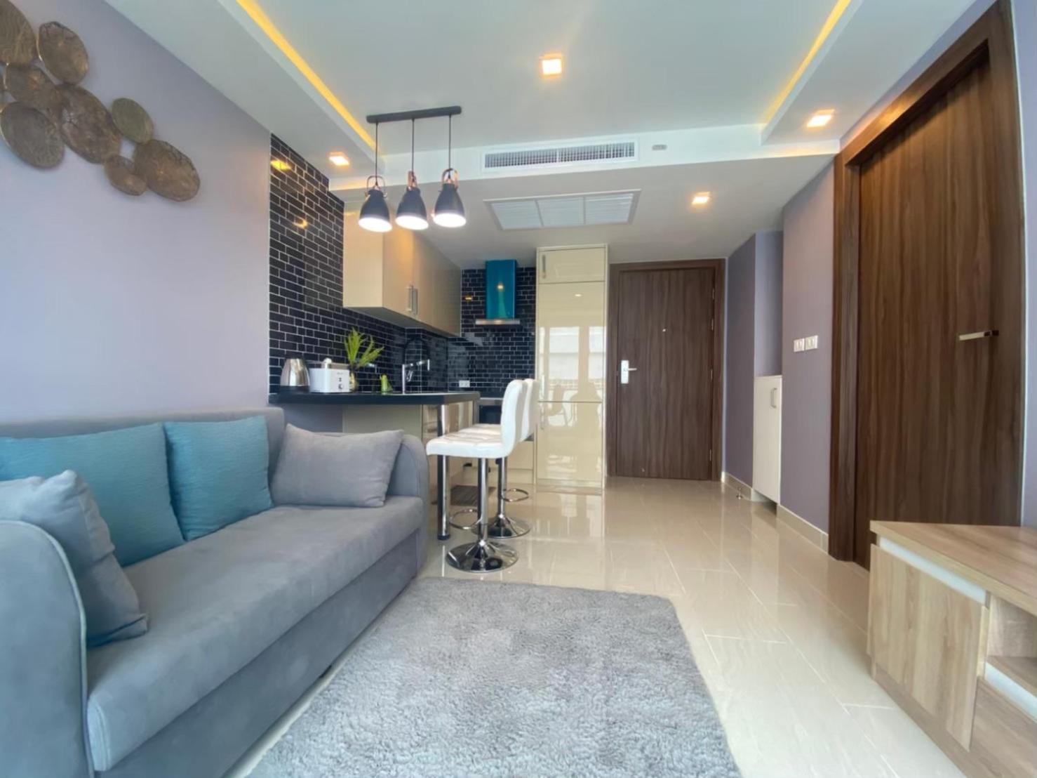 Grand Avenue Suites X Monthstayz Thailand Pattaya Bagian luar foto