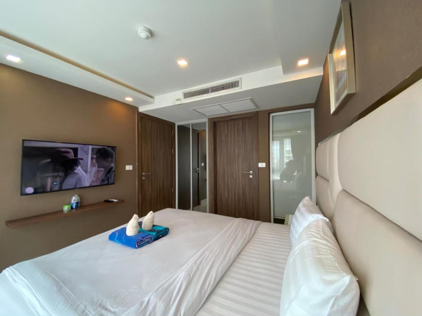 Grand Avenue Suites X Monthstayz Thailand Pattaya Bagian luar foto