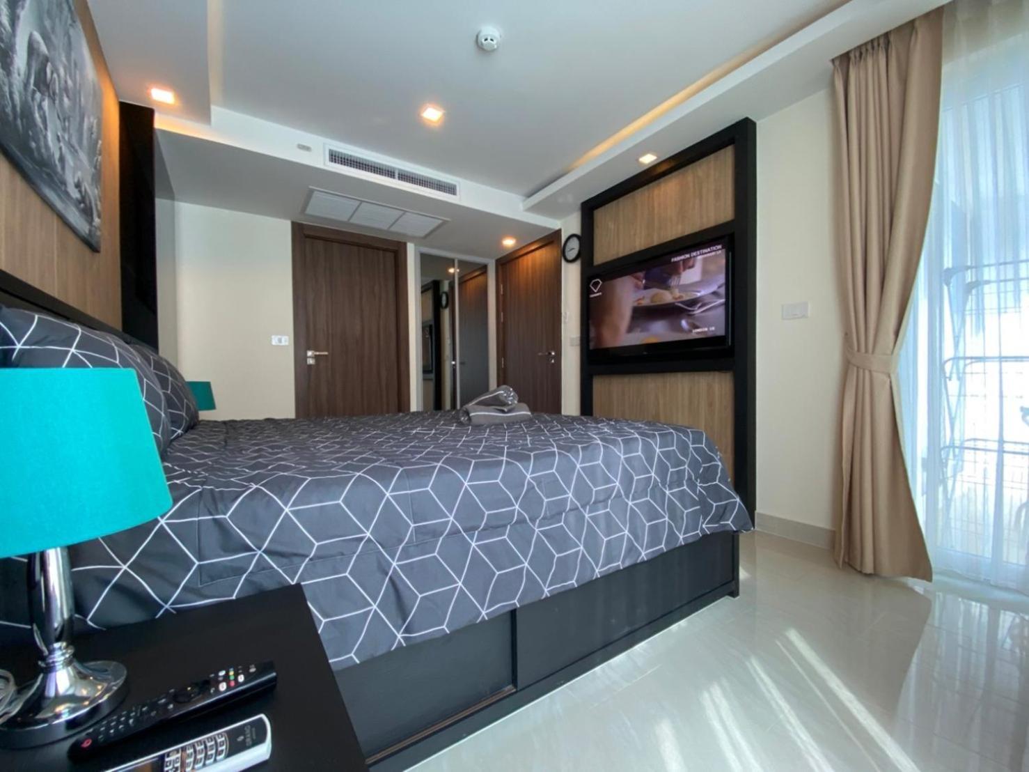 Grand Avenue Suites X Monthstayz Thailand Pattaya Bagian luar foto