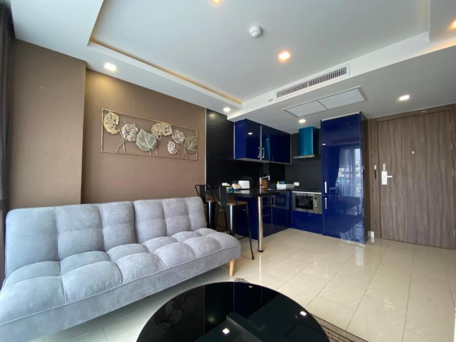 Grand Avenue Suites X Monthstayz Thailand Pattaya Bagian luar foto