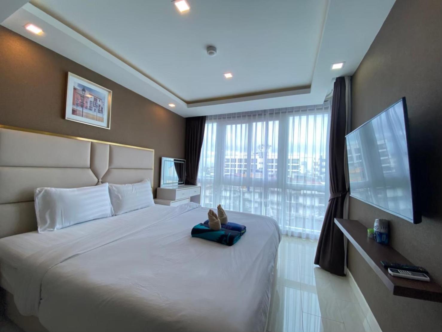 Grand Avenue Suites X Monthstayz Thailand Pattaya Bagian luar foto