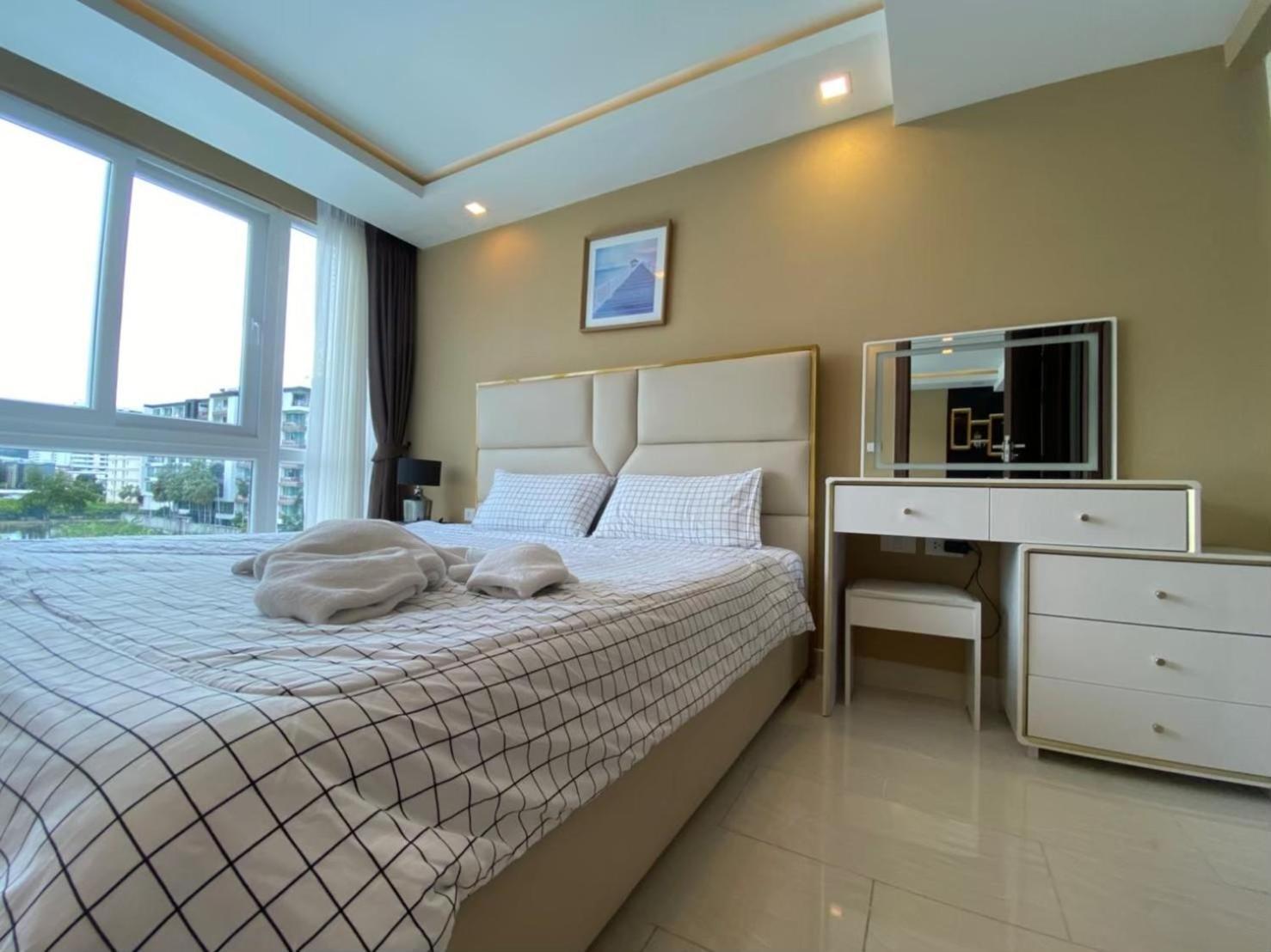 Grand Avenue Suites X Monthstayz Thailand Pattaya Bagian luar foto