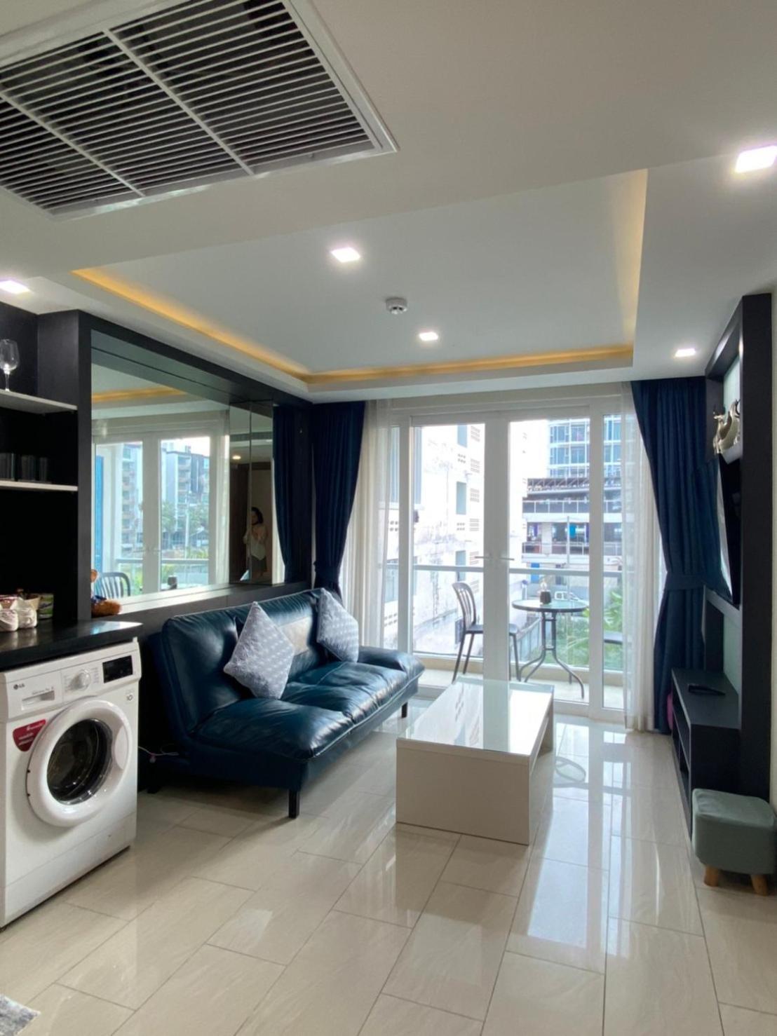 Grand Avenue Suites X Monthstayz Thailand Pattaya Bagian luar foto