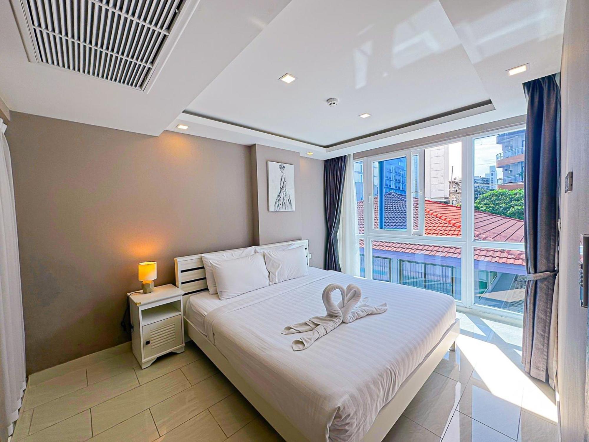 Grand Avenue Suites X Monthstayz Thailand Pattaya Bagian luar foto
