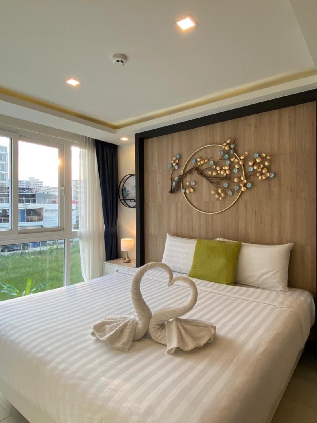 Grand Avenue Suites X Monthstayz Thailand Pattaya Bagian luar foto