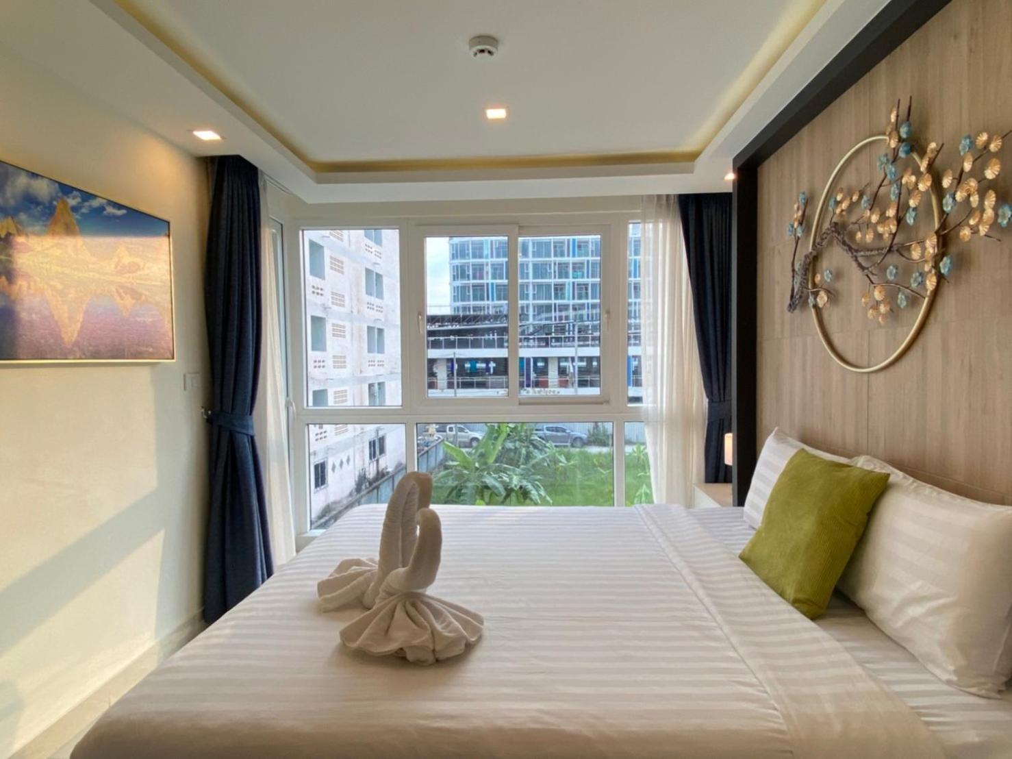 Grand Avenue Suites X Monthstayz Thailand Pattaya Bagian luar foto