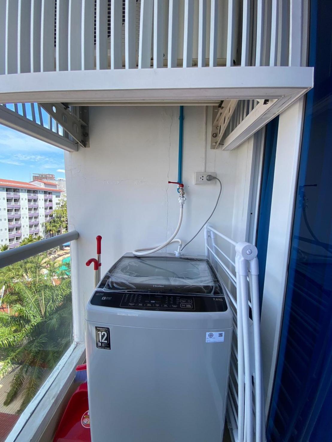 Grand Avenue Suites X Monthstayz Thailand Pattaya Bagian luar foto